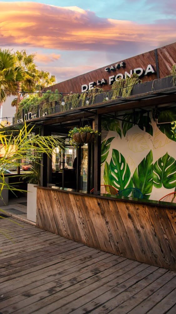 About – Cafe de La Fonda